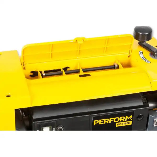 Perform PD318BT Benchtop Thicknesser - Ideal beginner benchtop thicknesser Powerful 1800W motor HSS blades deliver 18,