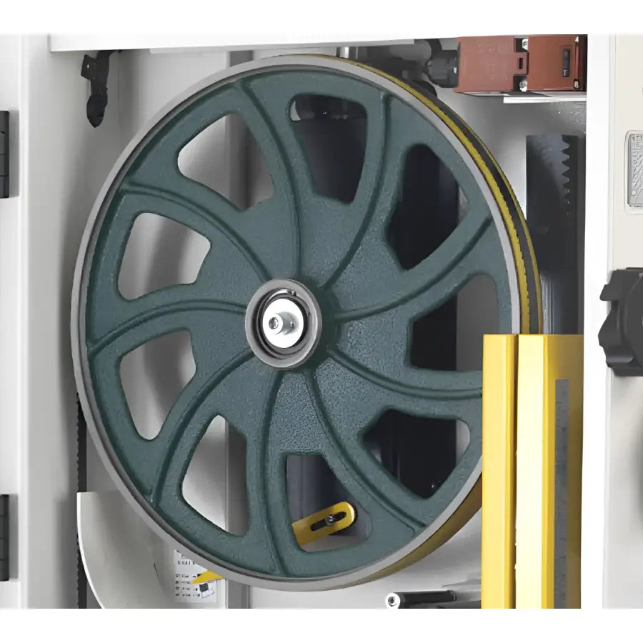 Heavy-Duty Balanced Cast Iron Band Wheels Dynamically balanced and heavy, the cast wheels provide a smooth flywheel effect during use, contributing to the production of power and torque.