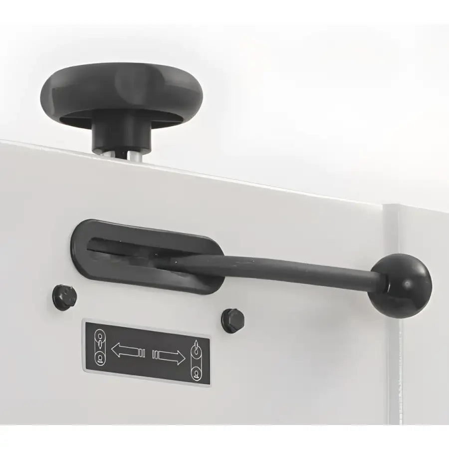 Cam-Action Blade Tension Adjustment Release and re-apply blade tension instantly using the cam-action handle. This makes changing blade simple and fast and if the new blade is the same as the old, the correct tension can be instantly re-applied on fitment.