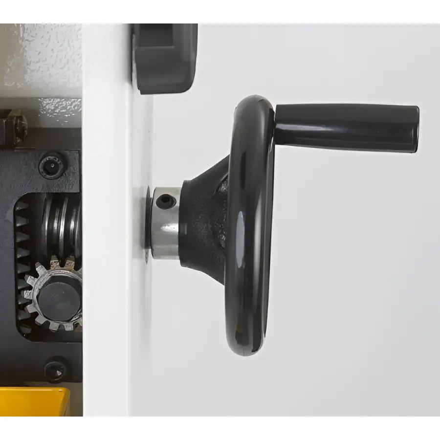 Rack and Pinion Blade Guide Adjustment The blade guides move on a sturdy rack and pinion system which can be locked in place to provide a fixed rigid repeatable location for ease-of-use.