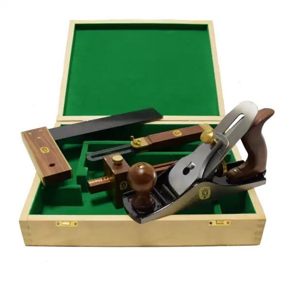 4 Piece Carpenters Tool Set - Spear & Jackson - Block Plane A carpenter’s tool set featuring a sliding bevel,