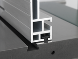 Easy Fence Movement  The pads beneath the fence ensure it remains parallel to the table whilst allowing frictionless movement across it.