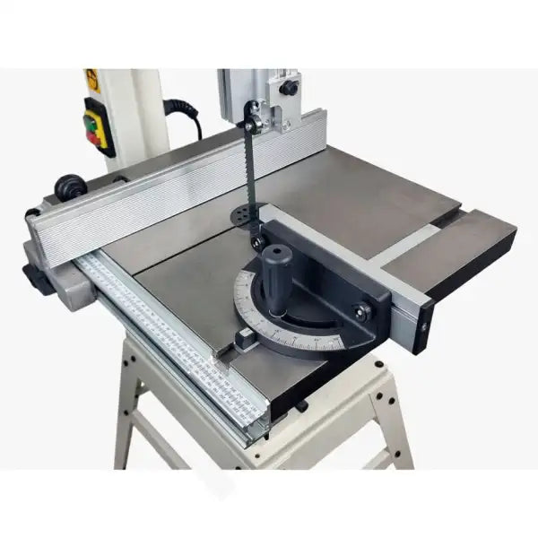 Jet JBS12 12’’ Bandsaw - Band Saws JBS-12 bandsaw offers a good combination of features and cutting capacity