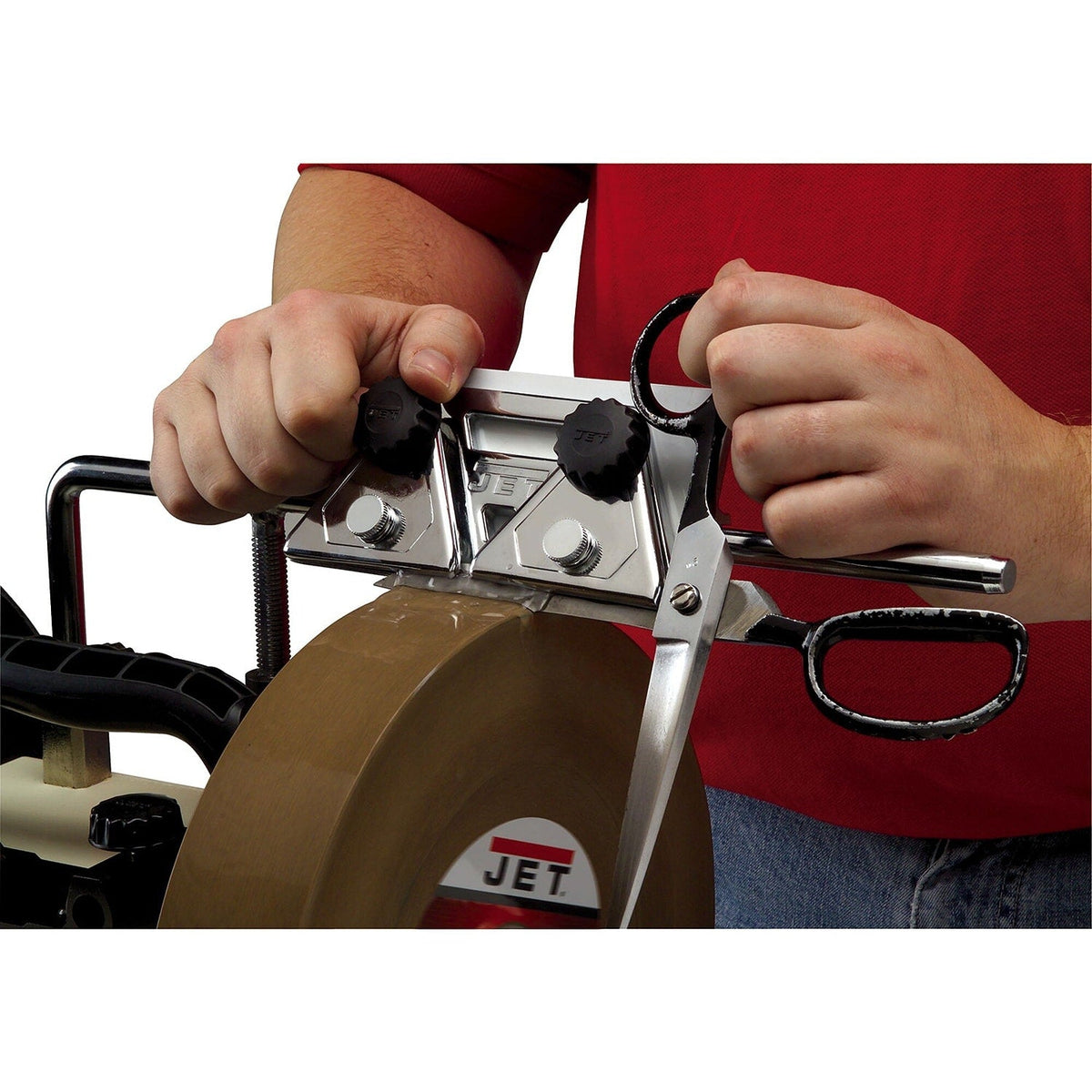 JET JSSG-10 wet sharpener, in use