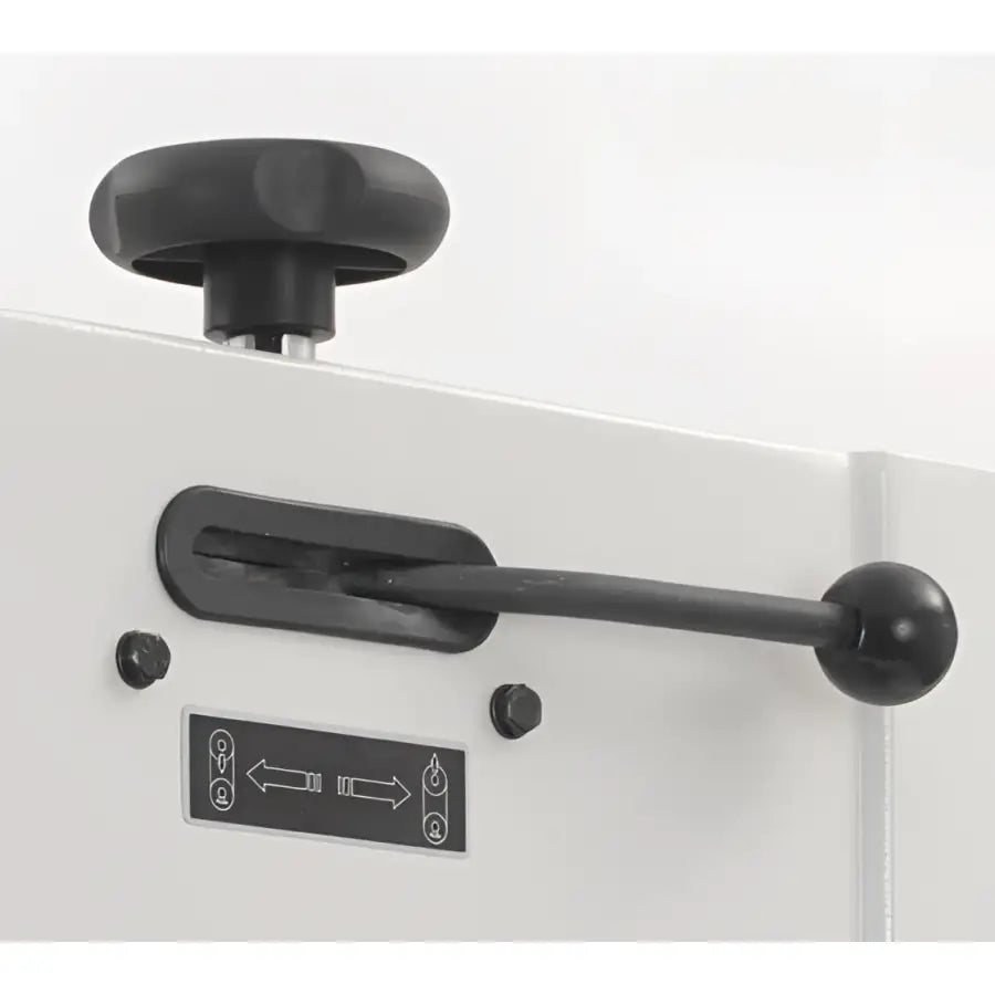 Cam-Action Blade Tension Adjustment  Release and re-apply blade tension instantly using the cam-action handle. This makes changing blade simple and fast and if the new blade is the same as the old, the correct tension can be instantly re-applied on fitment.