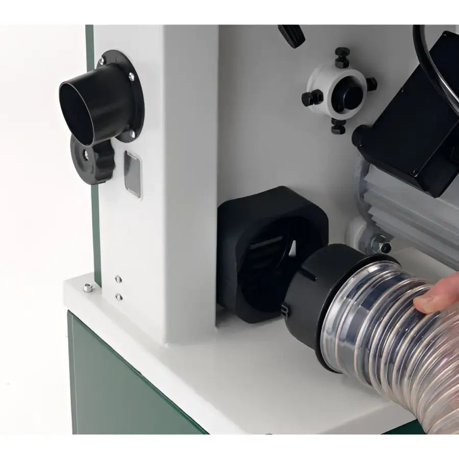 Dust Extraction Advancements  Side and rear dust extraction ports provide effective protection from harmful wood dust. The 2.5” (63 mm) diameter side port is compatible with standard CamVac 2.5” hose and the 4” (100 mm) rear port features a CamVac-compatible bayonet fitting which is also compatible with standard 4” hose and fixings.