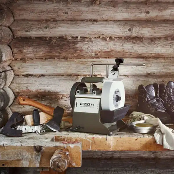 Tormek T-4 Bushcraft EN 230V Type G - Sharpening System With your Bushcraft, you can sharpen knives and axes to make