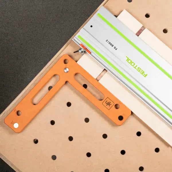 UJK Assembly Square - MFT & Parf Guide System Useful accessory for a multifunction table Serves as guide quickly