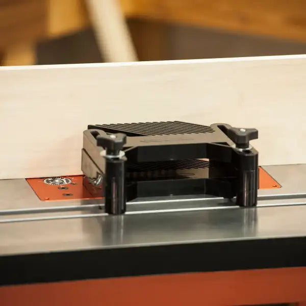 UJK Double Horizontal Featherboards - Routing Securely holds the workpiece against fence for safer routing