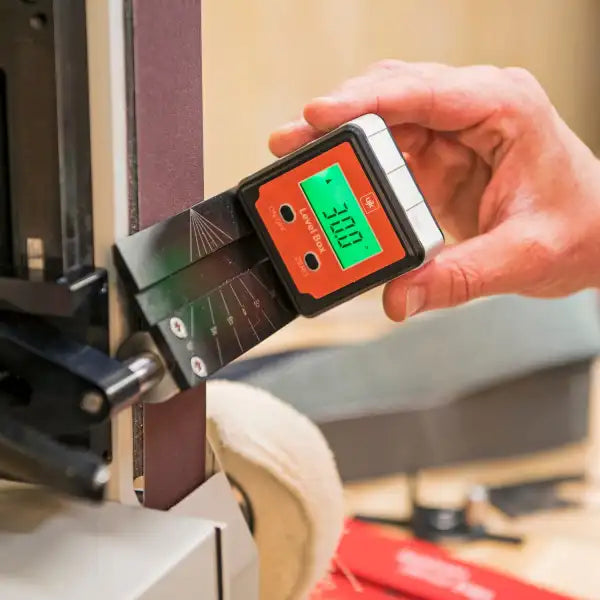 UJK Level Box - Machine Accessories Magnetic base attaches to metal surfaces for stability Instantly, measures